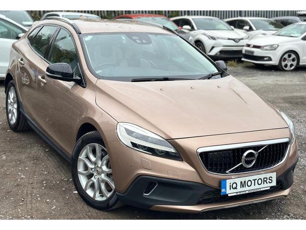 Volvo V40 Hatchback, Diesel, 2017, Brown