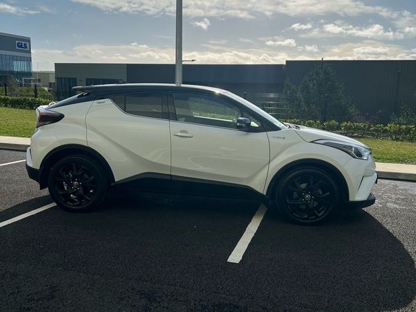 Toyota C-HR Hatchback, Petrol Hybrid, 2019, White