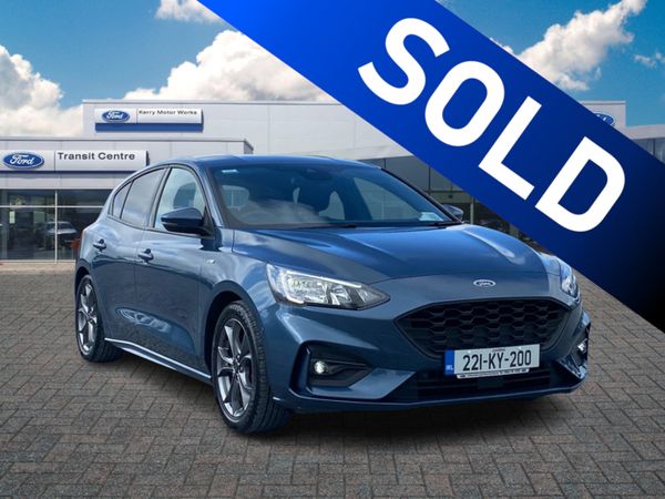 Ford Focus Hatchback, Petrol Hybrid, 2022, Blue