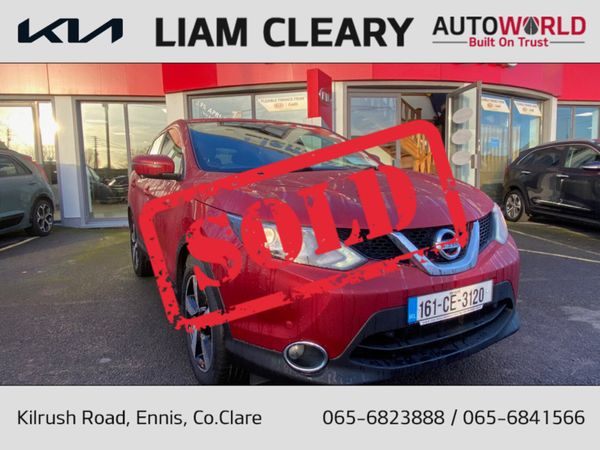 Nissan Qashqai Hatchback, Diesel, 2016, Red
