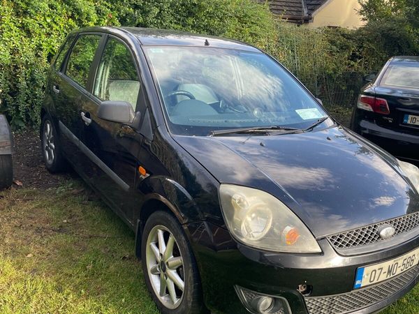 Ford Fiesta Hatchback, Petrol, 2007, Black