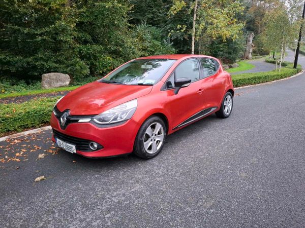 Renault Clio Hatchback, Diesel, 2013, Red