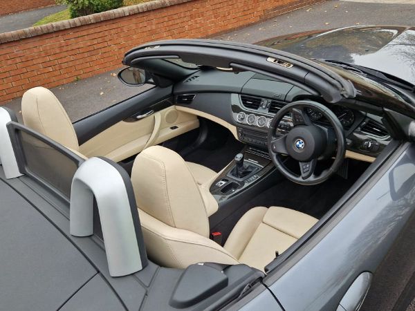 BMW Z4 Convertible, Petrol, 2014, Grey