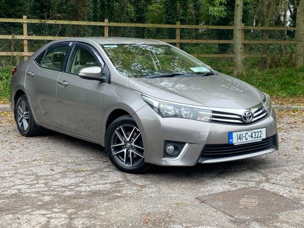 Toyota Corolla Saloon, Diesel, 2014, Bronze