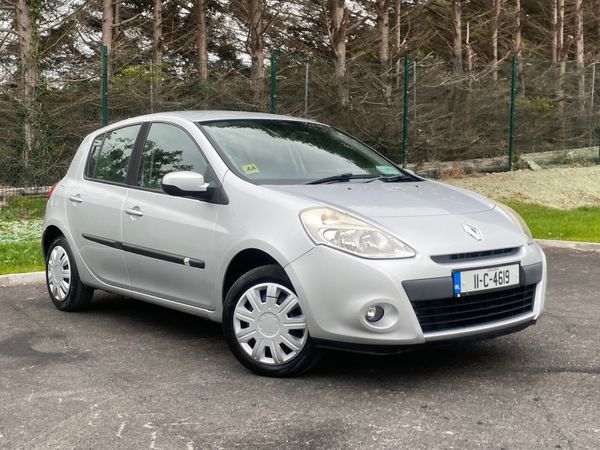 Renault Clio Hatchback, Petrol, 2011, Silver