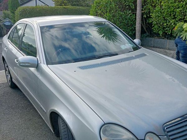 Mercedes-Benz E-Class Saloon, Petrol, 2003, Silver