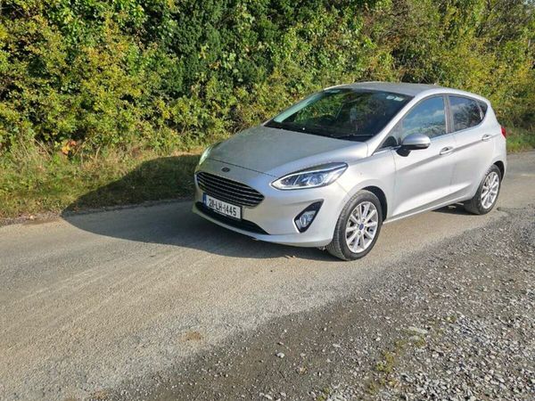 Ford Fiesta Hatchback, Petrol, 2021, Grey