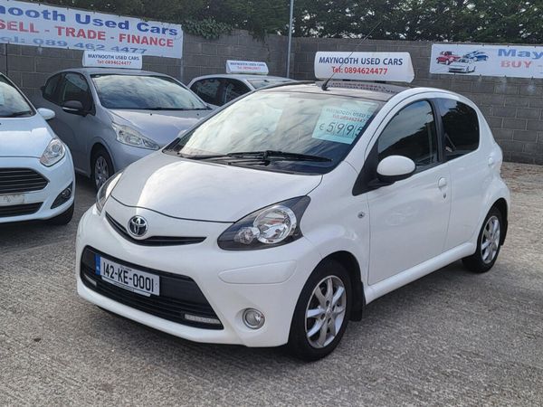 Toyota Aygo Hatchback, Petrol, 2014, White