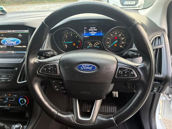 Ford Focus Hatchback, Diesel, 2015, White