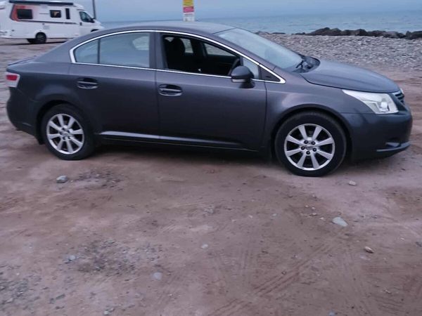 Toyota Avensis Saloon, Diesel, 2011, Grey