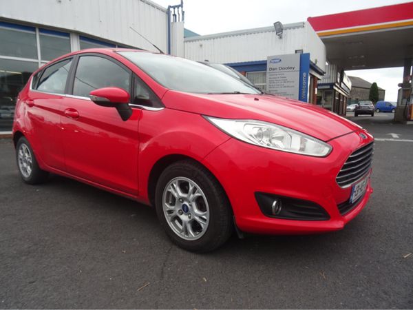 Ford Fiesta Hatchback, Diesel, 2013, Red