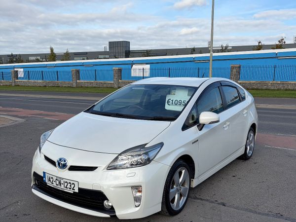 Toyota Prius Hatchback, Petrol Hybrid, 2014, White