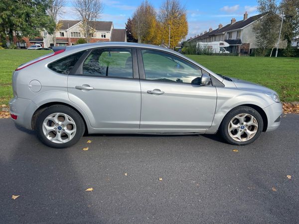 Ford Focus Hatchback, Diesel, 2011, Silver