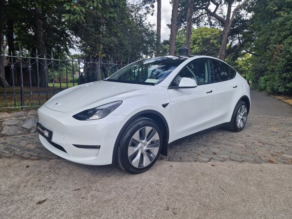 Tesla Model Y MPV, Electric, 2023, White