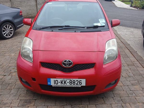 Toyota Yaris Hatchback, Petrol, 2010, Red