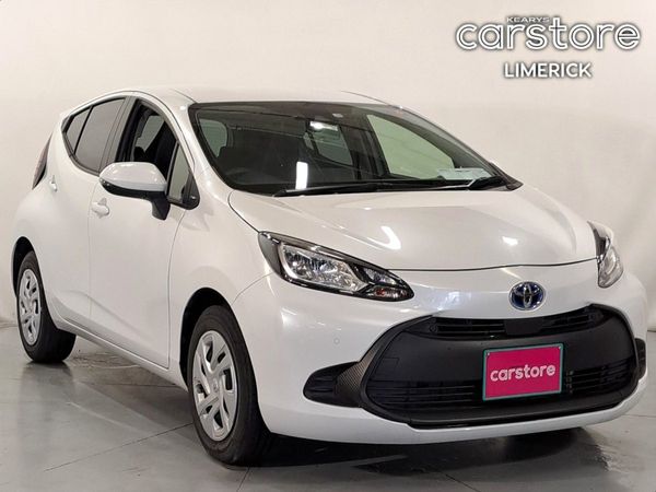 Toyota Aqua Hatchback, Petrol Hybrid, 2022, White
