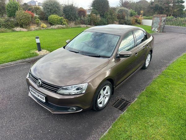 Volkswagen Jetta Saloon, Diesel, 2014, Brown