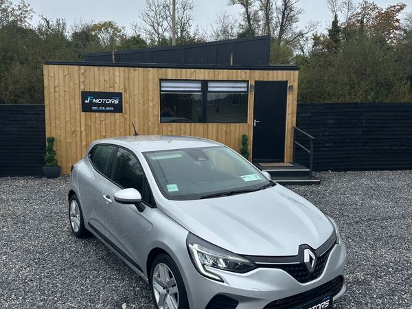 Renault Clio Hatchback, Petrol, 2022, Grey