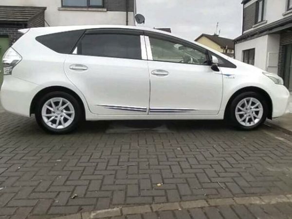 Toyota Prius MPV, Petrol Hybrid, 2014, White