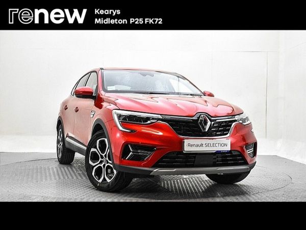 Renault Arkana Hatchback, Petrol Hybrid, 2025, Red