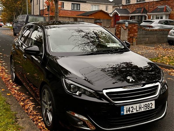 Peugeot 308 Hatchback, Petrol, 2014, Black