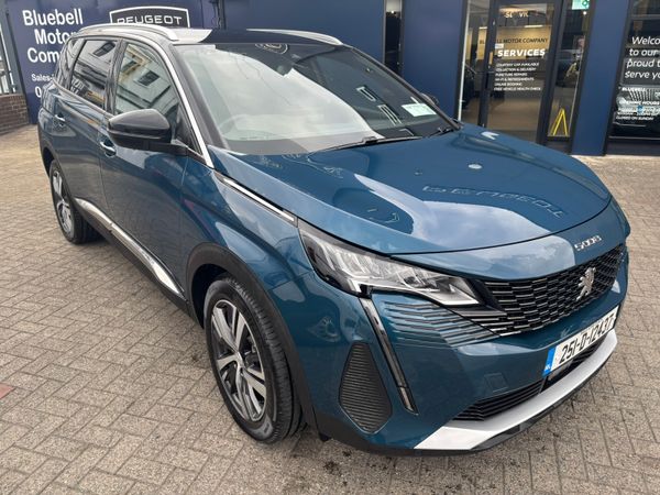 Peugeot 5008 MPV, Diesel, 2025, Blue