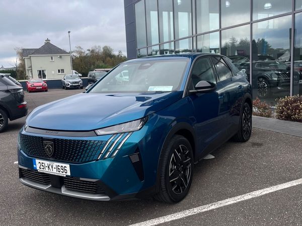 Peugeot 3008 MPV, Petrol, 2025, Blue