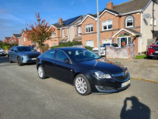 Opel Insignia Hatchback, Diesel, 2015, Black