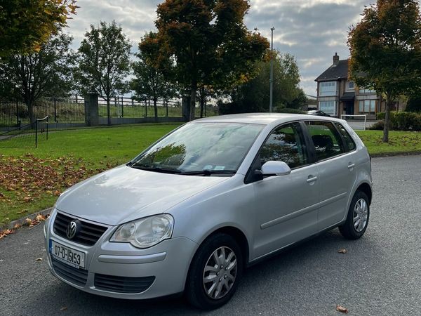 Volkswagen Polo Hatchback, Petrol, 2007, Silver