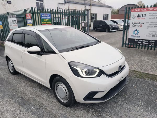 Honda Fit Hatchback, Petrol, 2020, White