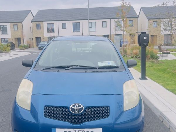 Toyota Yaris Hatchback, Petrol, 2006, Blue