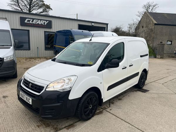 Peugeot Partner MPV, Diesel, 2017, White