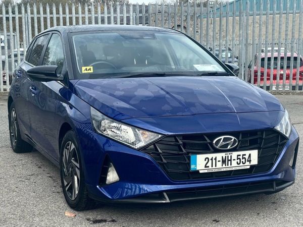 Hyundai i20 Hatchback, Petrol, 2021, Blue