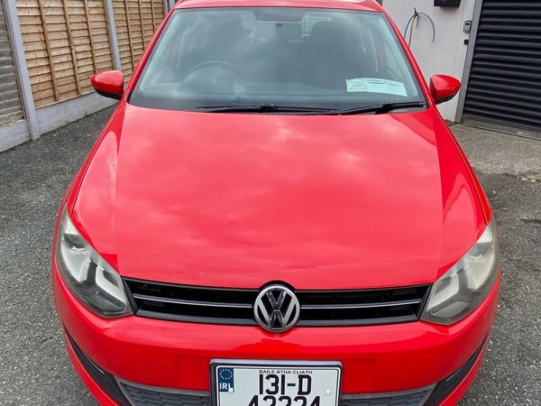 Volkswagen Polo Hatchback, Petrol, 2013, Red