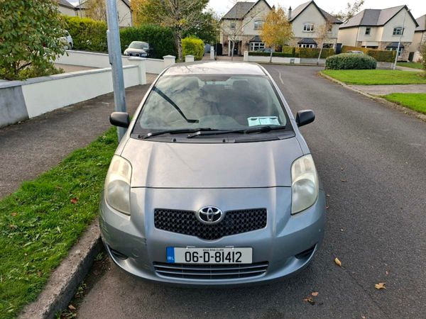 Toyota Yaris Hatchback, Petrol, 2006, Silver