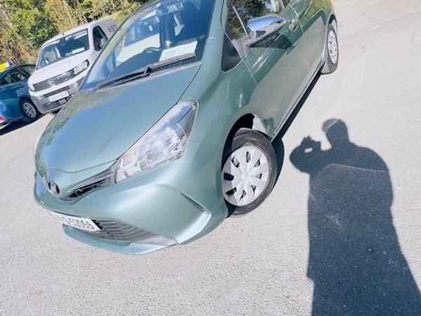 Toyota Vitz Hatchback, Petrol, 2014, Green