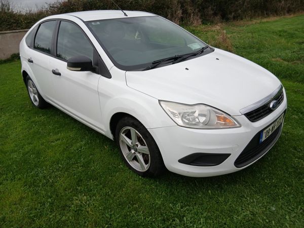 Ford Focus Hatchback, Diesel, 2009, White