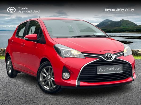Toyota Yaris Hatchback, Petrol, 2015, Red