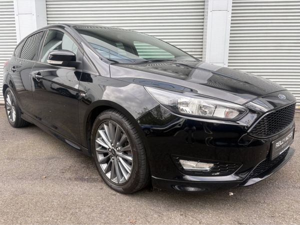 Ford Focus Hatchback, Petrol, 2017, Black