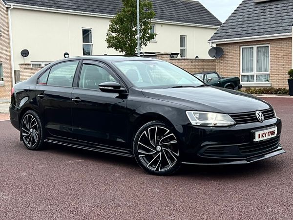 Volkswagen Jetta Saloon, Petrol, 2011, Black