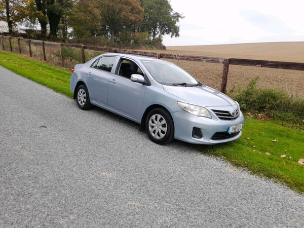 Toyota Corolla Saloon, Petrol, 2011, Blue