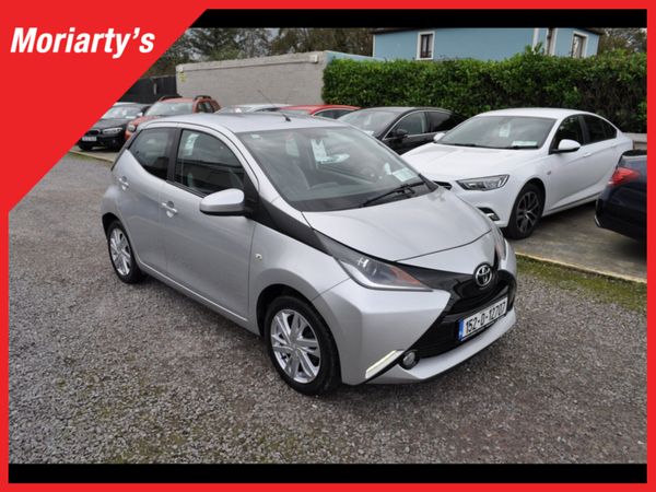 Toyota Aygo Hatchback, Petrol, 2015, Silver