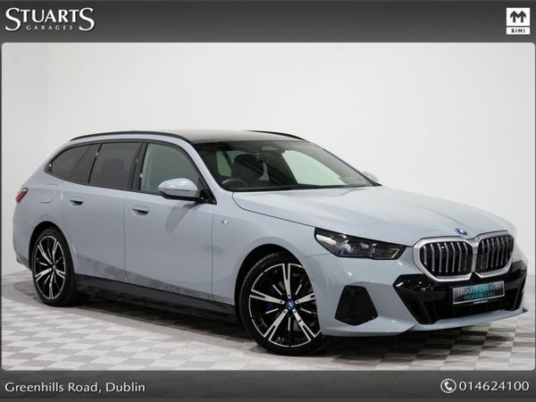 BMW 5-Series Estate, Petrol Plug-in Hybrid, 2025, Grey