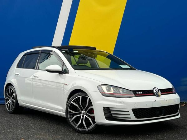 Volkswagen Golf Hatchback, Petrol, 2015, White