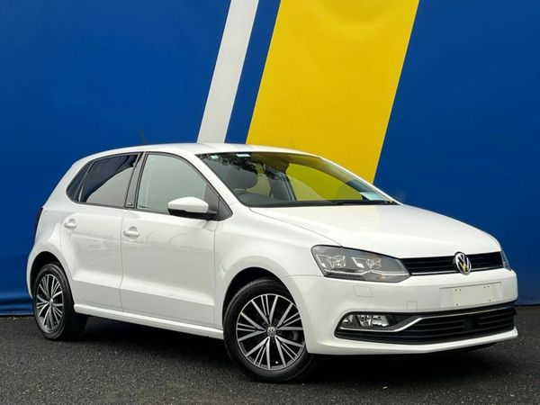 Volkswagen Polo Hatchback, Petrol, 2016, White