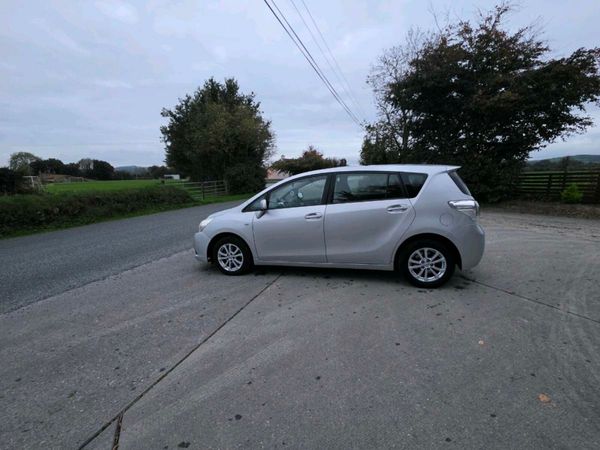 Toyota Verso MPV, Diesel, 2011, Silver