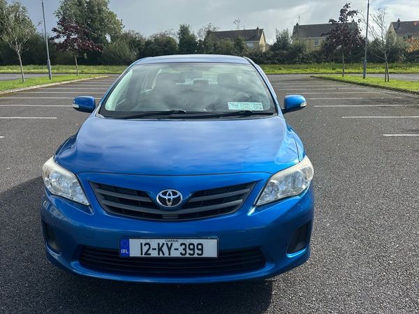 Toyota Corolla Saloon, Petrol, 2012, Blue