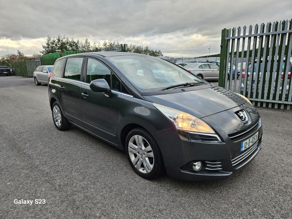 Peugeot 5008 MPV, Diesel, 2012, Grey