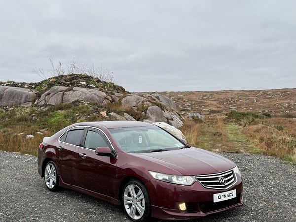 Honda Accord Saloon, Diesel, 2010, Red