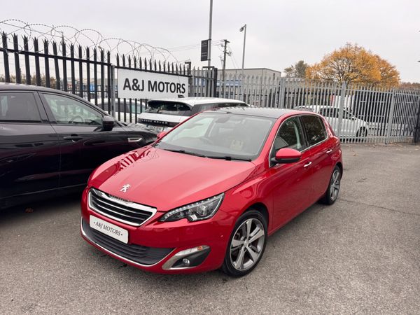 Peugeot 308 Hatchback, Petrol, 2015, Red